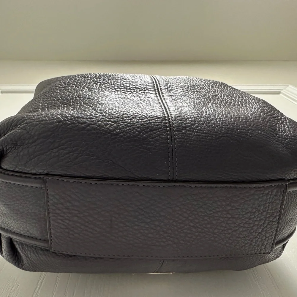 Coach Avery Leather Hobo Bag Gray - Picture 8 of 13